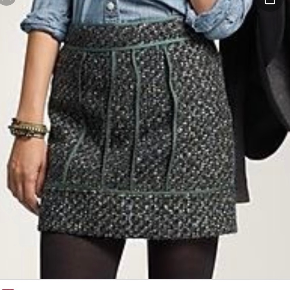 J.crew boucle mini skirt. Like new. Size 4
